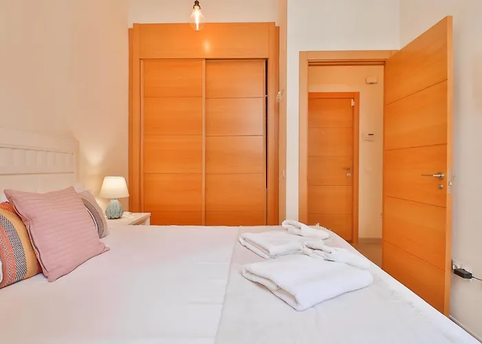 Flat 2 Bedrooms In The City Center