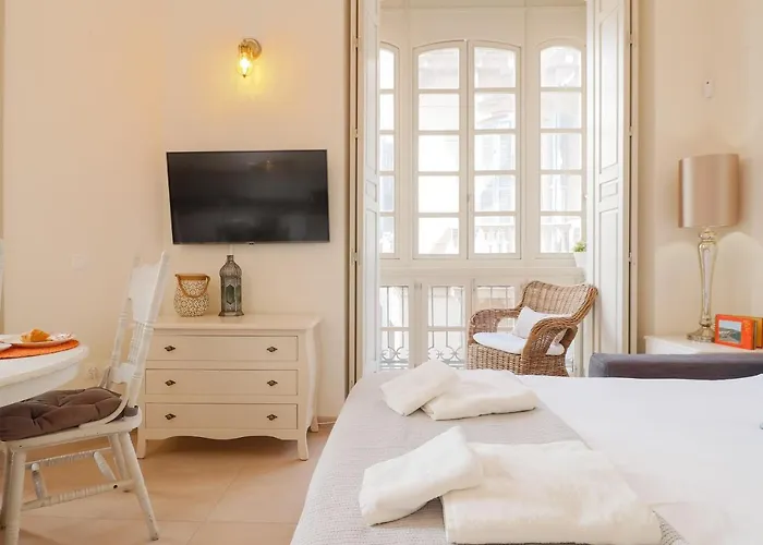 Flat 2 Bedrooms In The City Center
